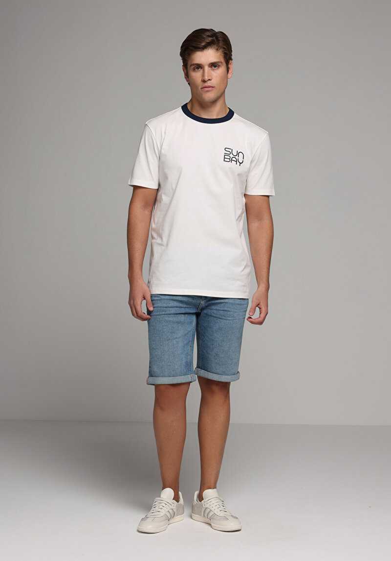 Imagine a Short / Pantaloni Scurti De Barbati Straight Fit 044 Karl Cl1081085