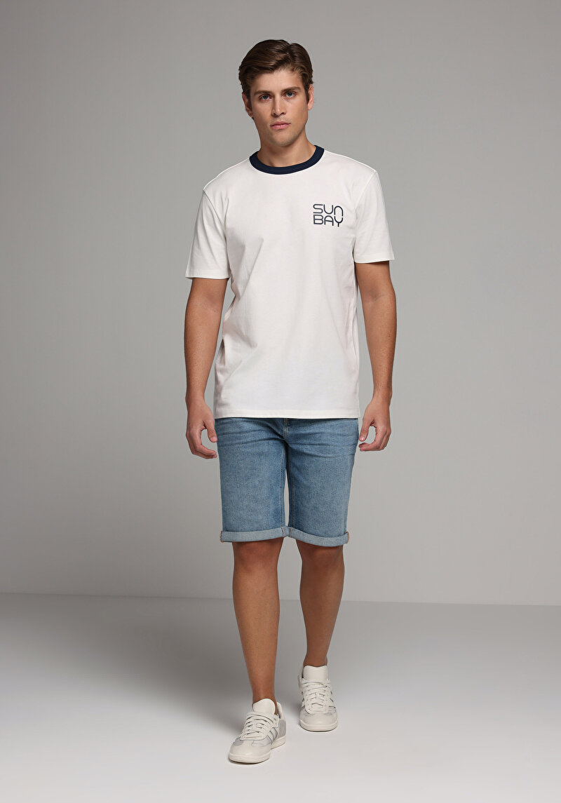 Imagine a Short / Pantaloni Scurti De Barbati Straight Fit 044 Karl Cl1081085