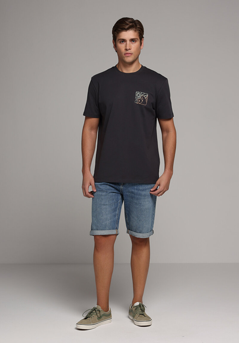 Imagine a Short / Pantaloni Scurti De Barbati Straight Fit 044 Karl Cl1081093