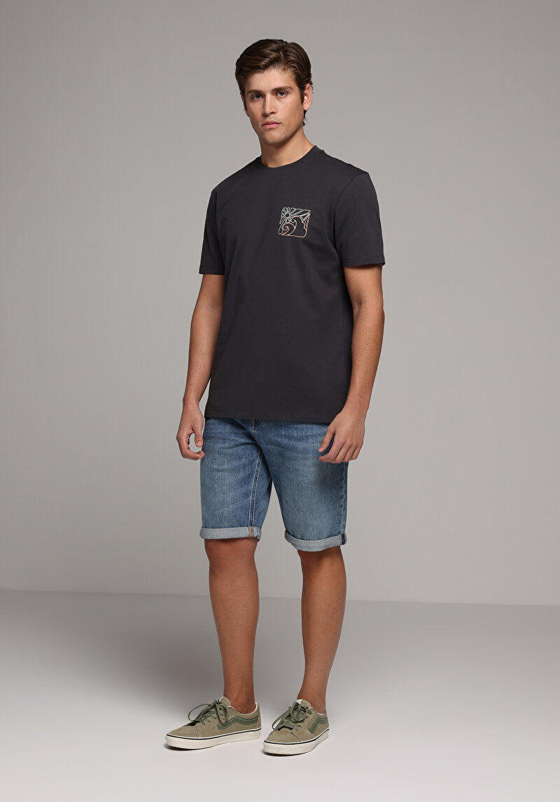 Imagine a Short / Pantaloni Scurti De Barbati Straight Fit 044 Karl Cl1081093