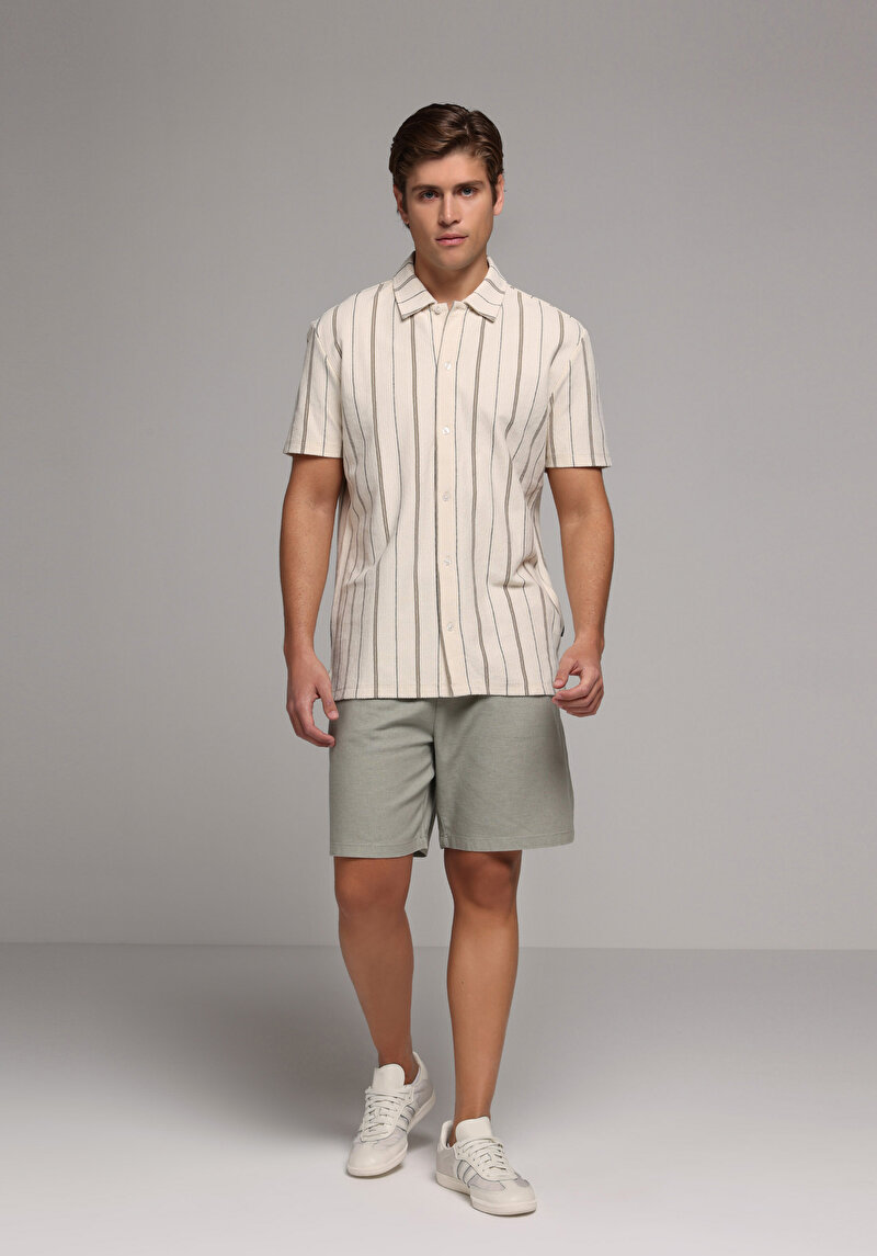 Imagine a Short / Pantaloni Scurti De Barbati Verde Regular Fit Cl1080004