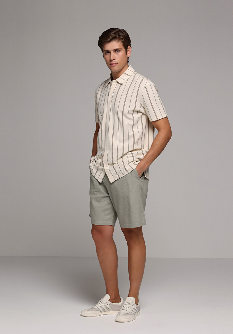 Imagine a Short / Pantaloni Scurti De Barbati Verde Regular Fit Cl1080004