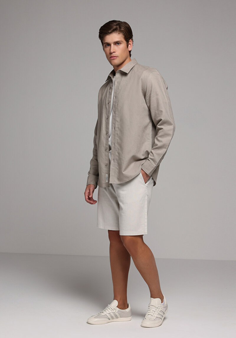 Imagine a Short / Pantaloni Scurti De Barbati Alb Regular Fit Cl1080004