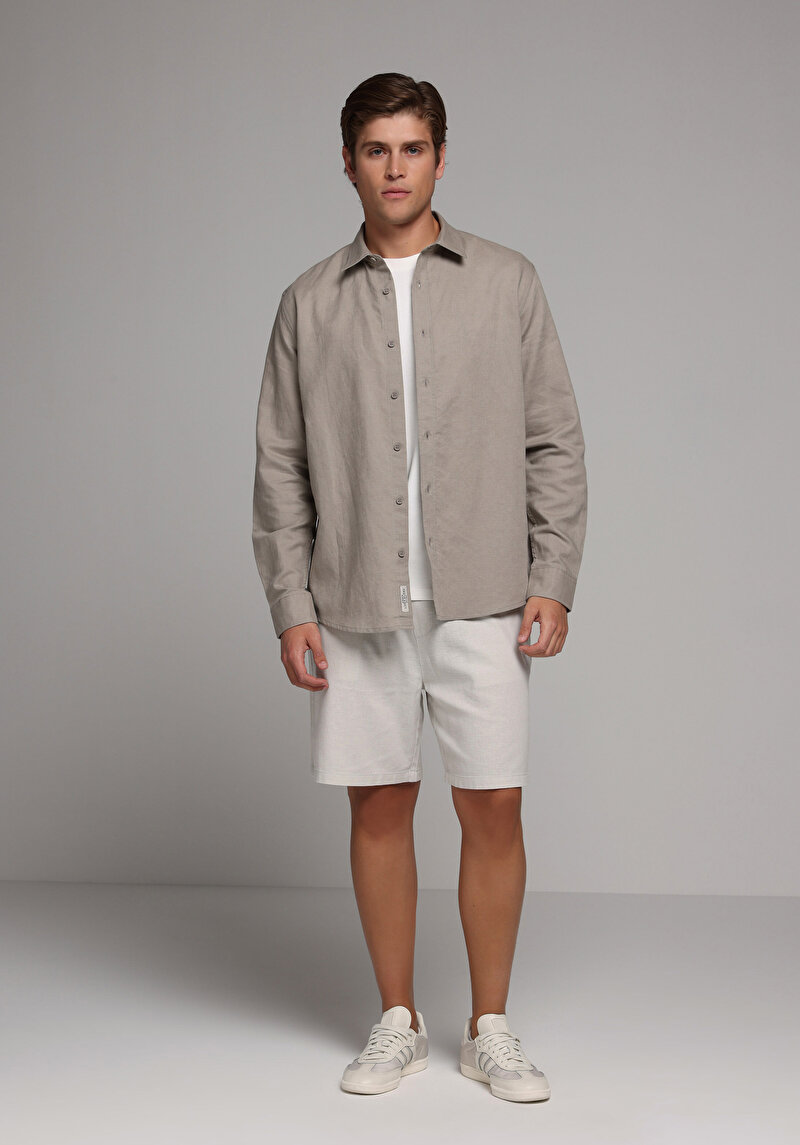 Imagine a Short / Pantaloni Scurti De Barbati Alb Regular Fit Cl1080004