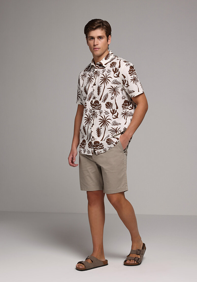 Imagine a Short / Pantaloni Scurti De Barbati Bej Regular Fit Cl1080007