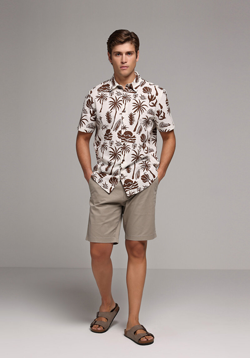 Imagine a Short / Pantaloni Scurti De Barbati Bej Regular Fit Cl1080007