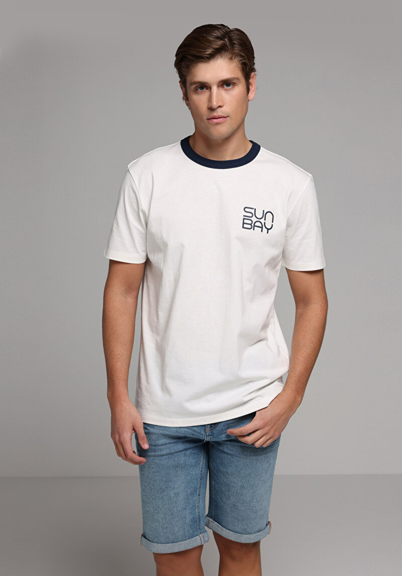 Imagine a Tricou Cu Maneca Scurta De Barbati Alb Regular Fit  Cl1080253