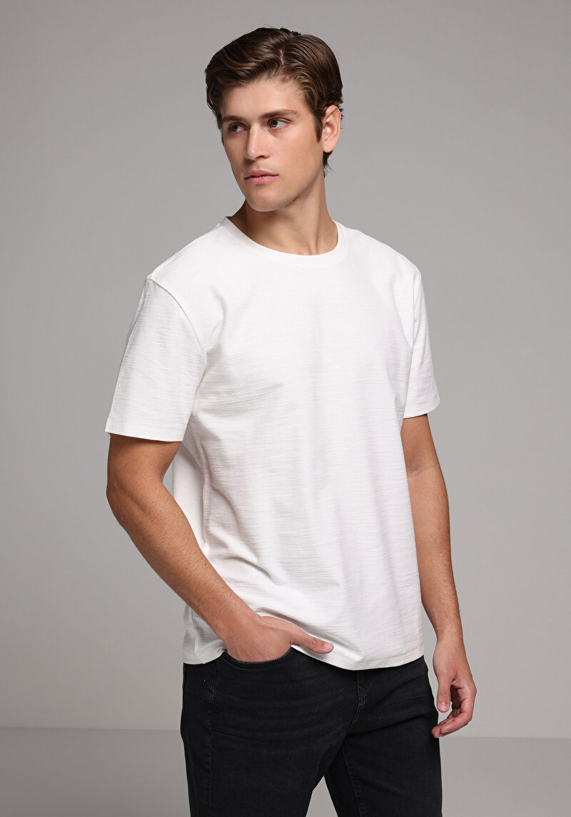 Imagine a Tricou Cu Maneca Scurta De Barbati Alb Regular Fit Cl1080599