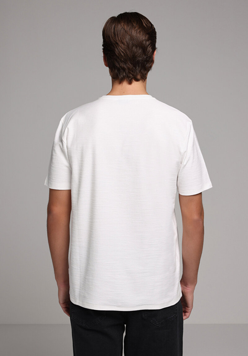 Imagine a Tricou Cu Maneca Scurta De Barbati Alb Regular Fit  Cl1080599