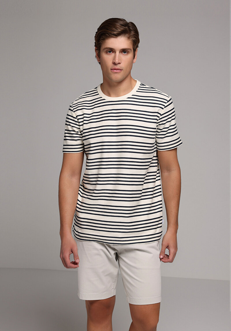 Imagine a Tricou Cu Maneca Scurta De Barbati Albastru Marin Regular Fit  Cl1078512