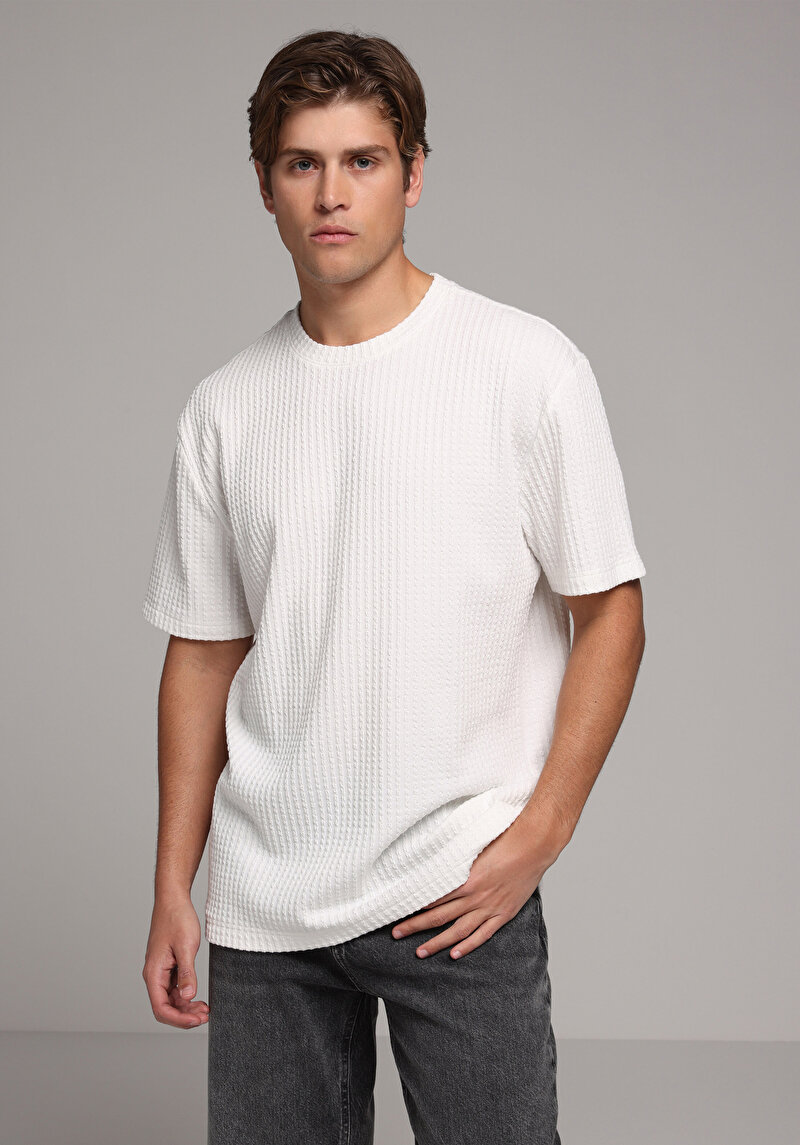 Imagine a Tricou Cu Maneca Scurta De Barbati Alb Comfort Fit  Cl1080261