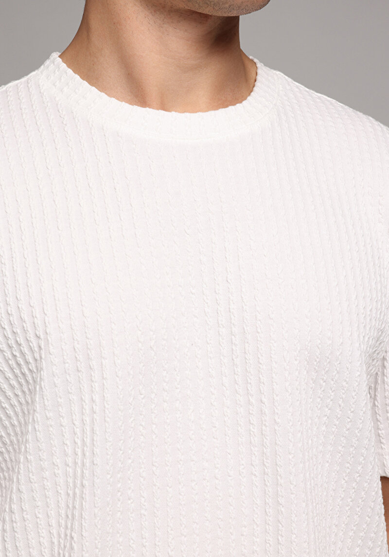 Imagine a Tricou Cu Maneca Scurta De Barbati Alb Comfort Fit Cl1080261