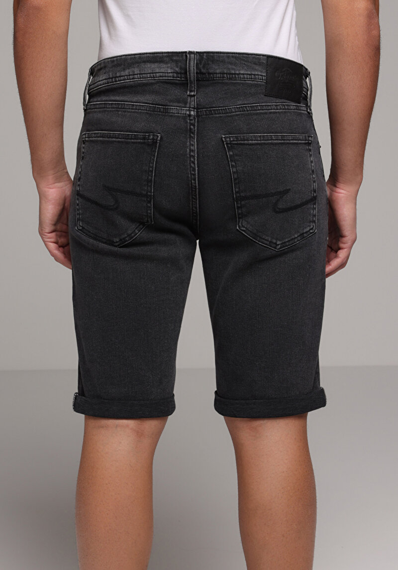 Imagine a Short / Pantaloni Scurti De Barbati  Straight Fit 044 Karl Cl1081083