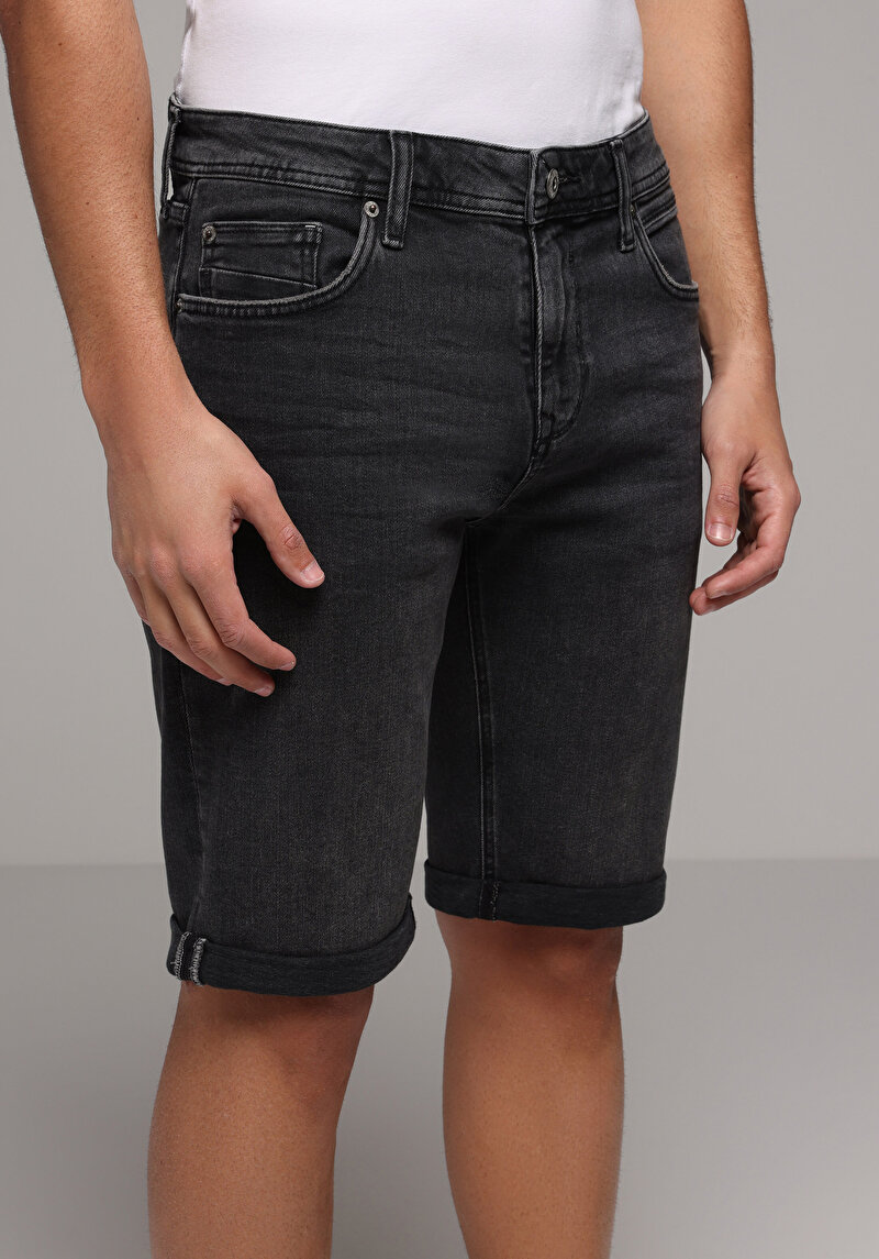 Imagine a Short / Pantaloni Scurti De Barbati  Straight Fit 044 Karl Cl1081083