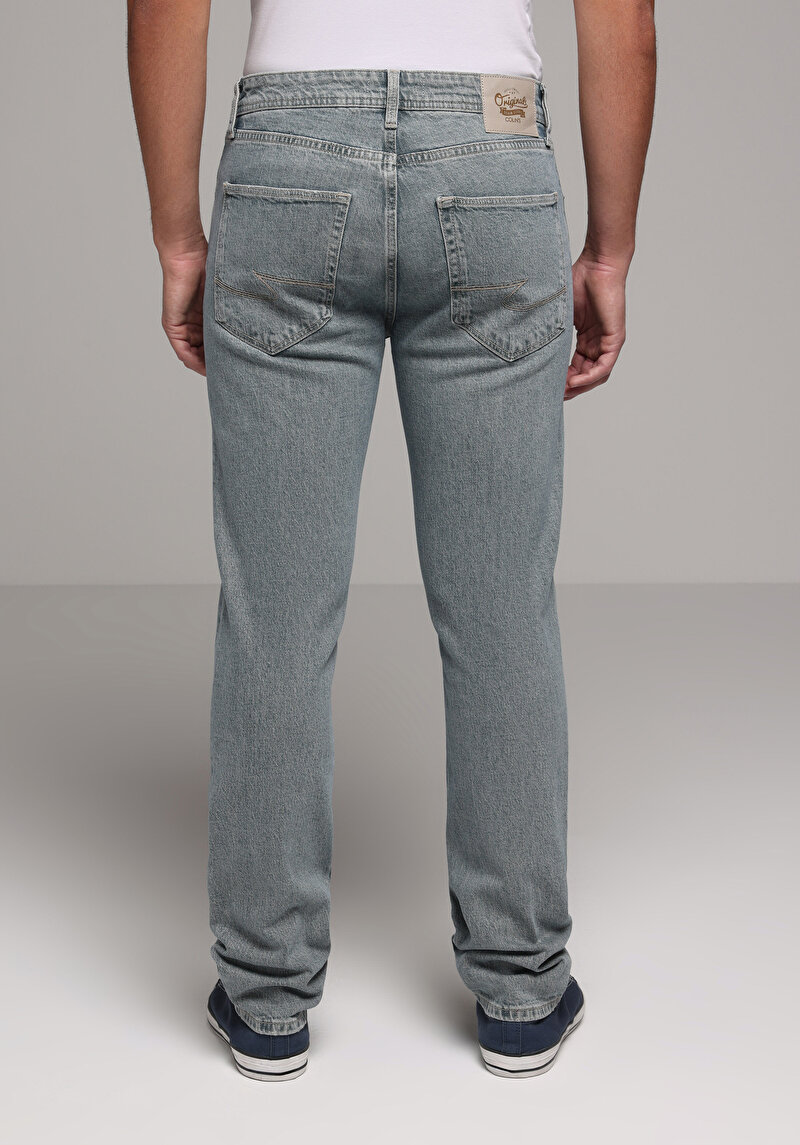 Imagine a Pantaloni De Barbati Straight Fit 044 Karl Cl1081538