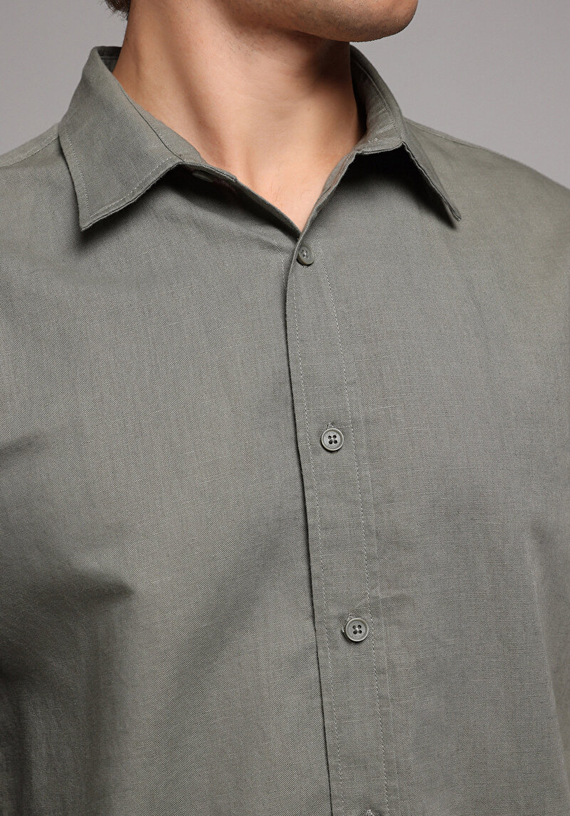 Imagine a Camasa Cu Maneca Lunga De Barbati Kaki Regular Fit Cl1080088