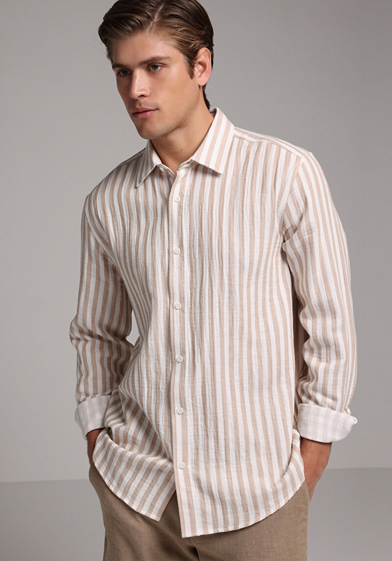 Imagine a Camasa Cu Maneca Lunga De Barbati Bej Relaxed Fit  Cl1080112