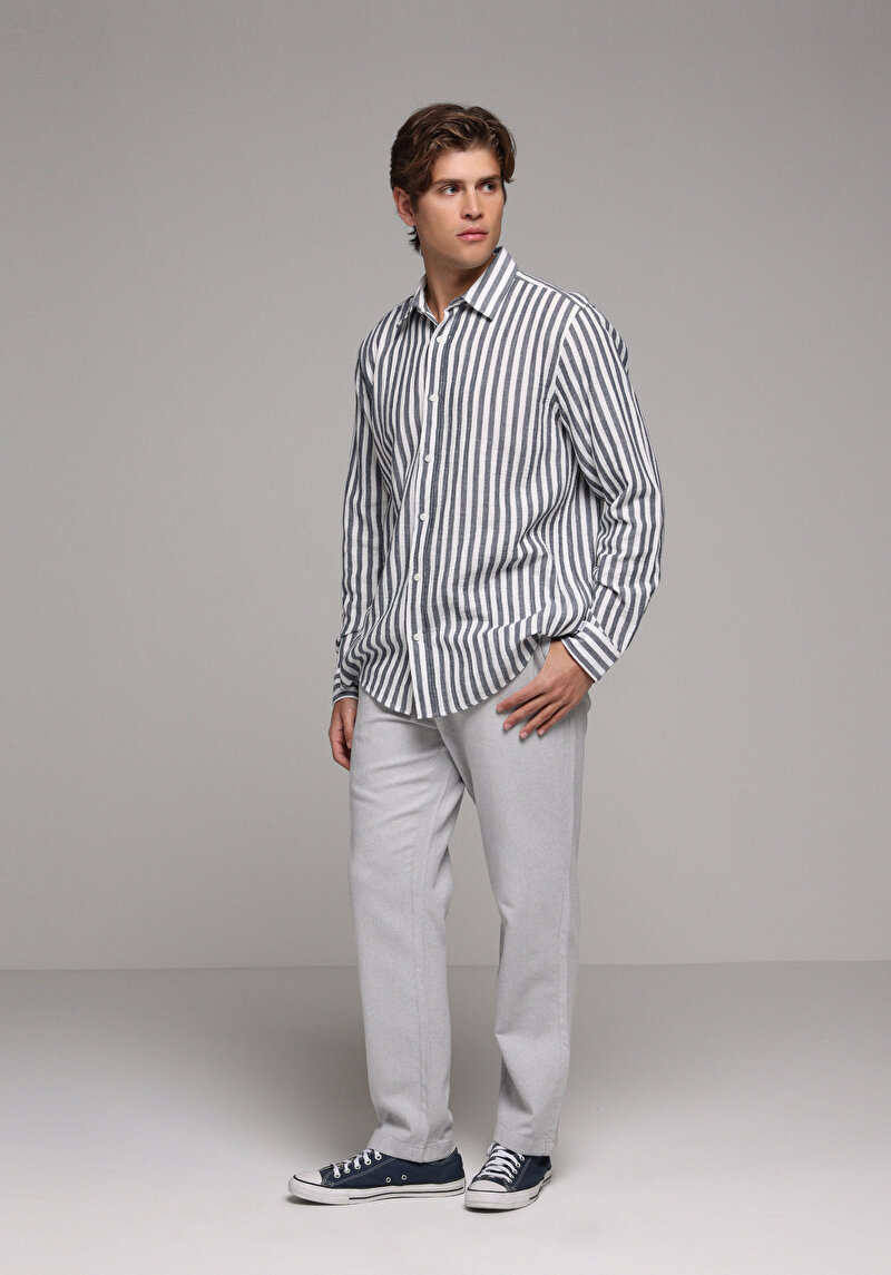 Imagine a Camasa Cu Maneca Lunga De Barbati Albastru Marin Relaxed Fit Cl1080112