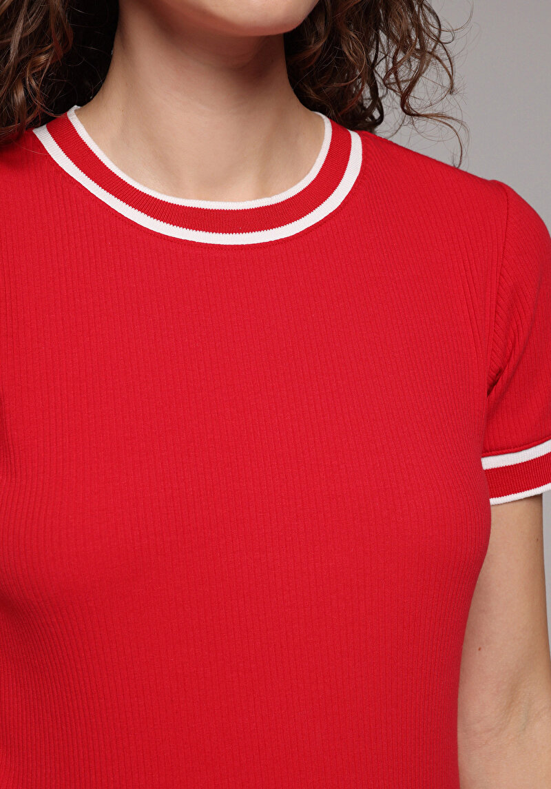 Imagine a Tricou Cu Maneca Scurta De Dama Roşu Slim Fit Cl1080063