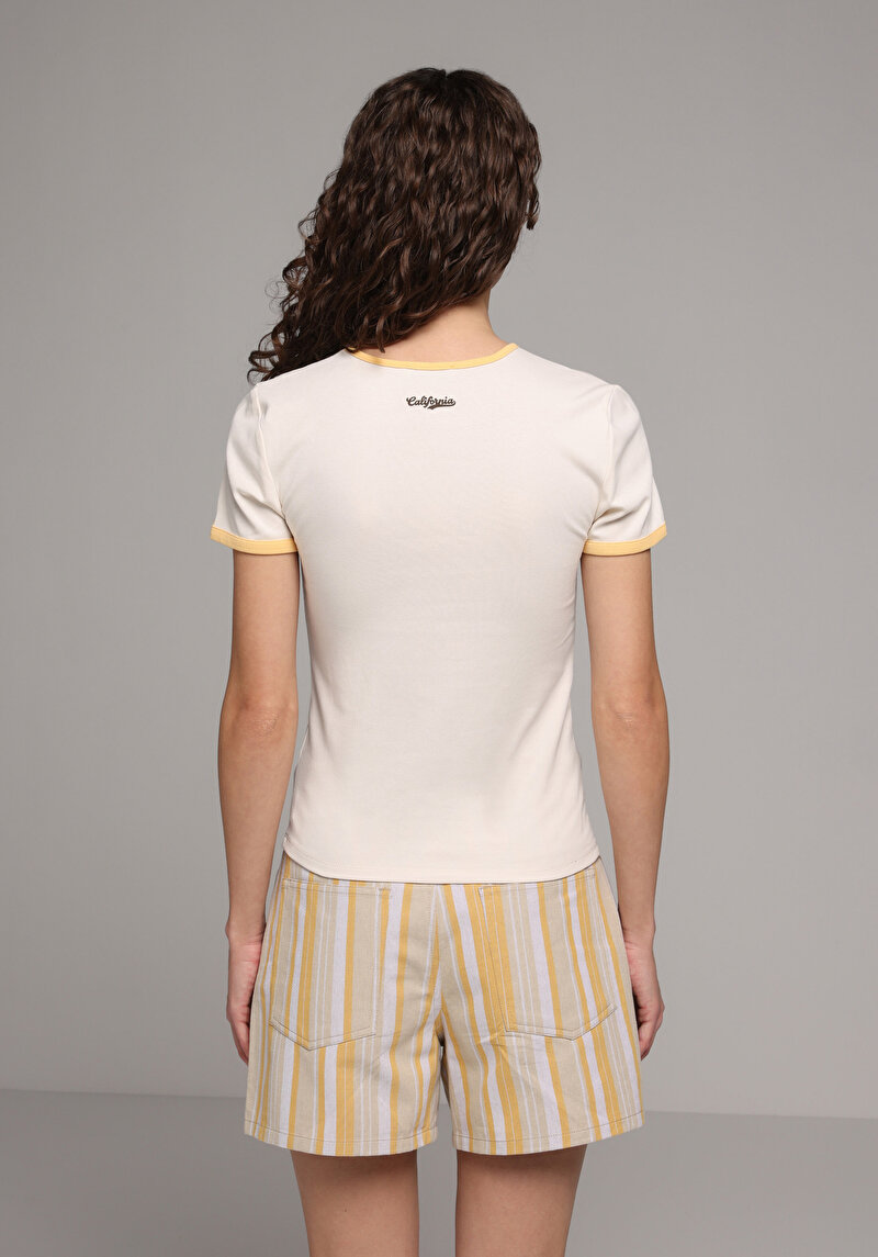 Imagine a Tricou Cu Maneca Scurta De Dama Ecru Slim Fit  Cl1077789