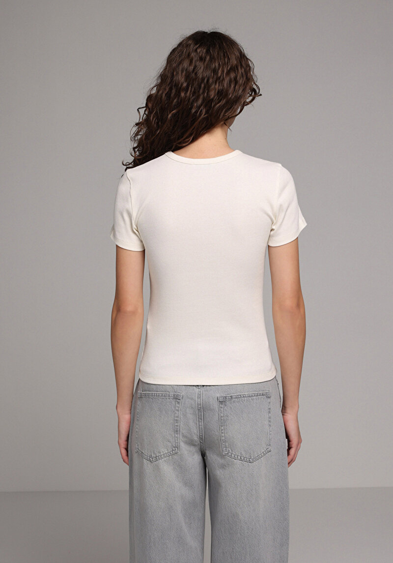 Imagine a Tricou Cu Maneca Scurta De Dama Ecru Slim Fit  Cl1079664
