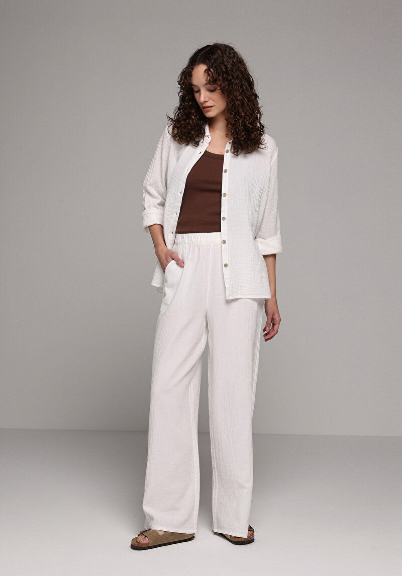 Imagine a Pantaloni De Dama Alb Regular Fit  Cl1080378