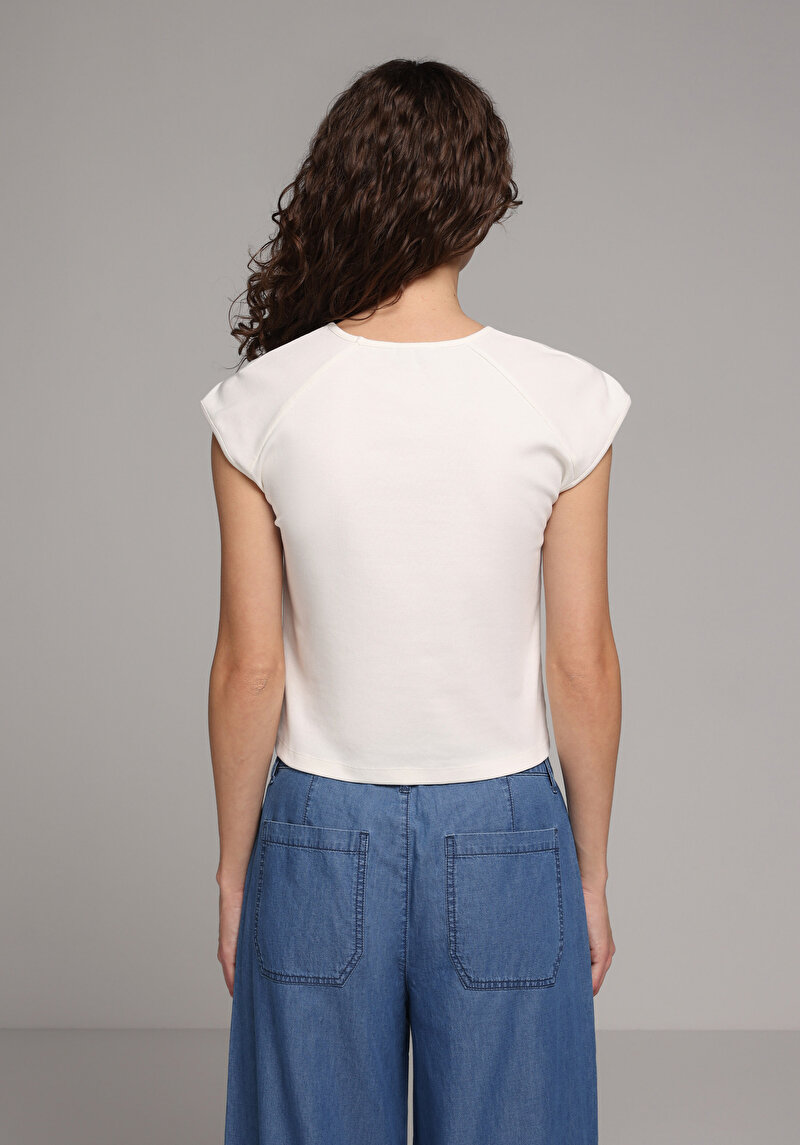 Imagine a Tricou Cu Maneca Scurta De Dama Alb Regular Fit  Cl1082267