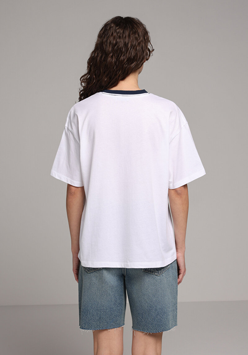 Imagine a Tricou Cu Maneca Scurta De Dama Alb Oversize Fit  Cl1082986