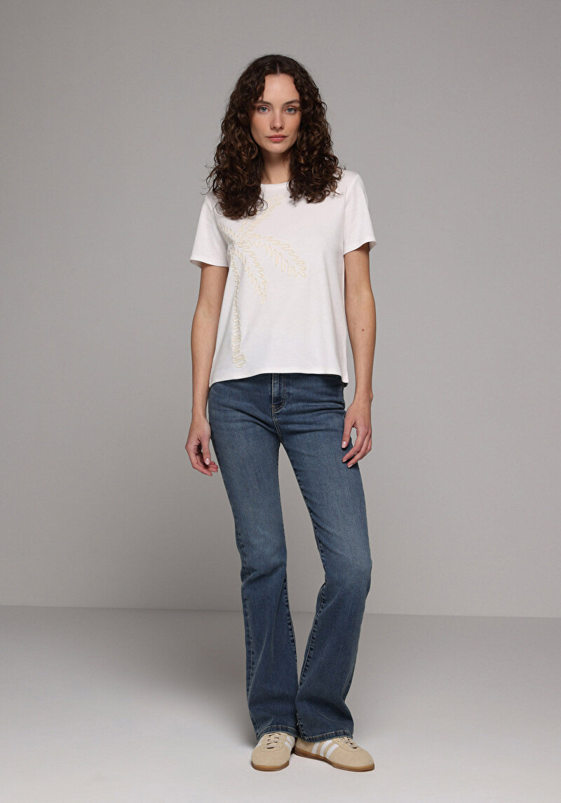 Imagine a Tricou Cu Maneca Scurta De Dama Alb Regular Fit Cl1079675