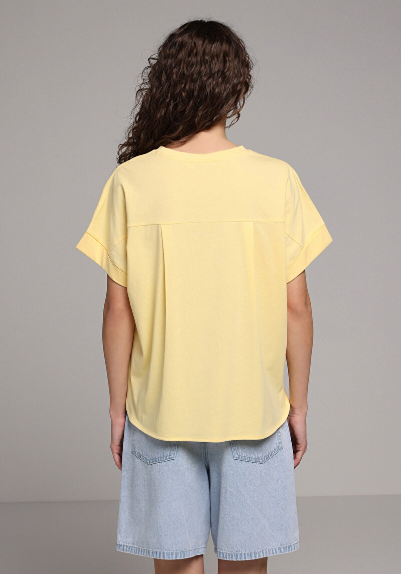 Imagine a Tricou Cu Maneca Scurta De Dama Galben Regular Fit  Cl1079751