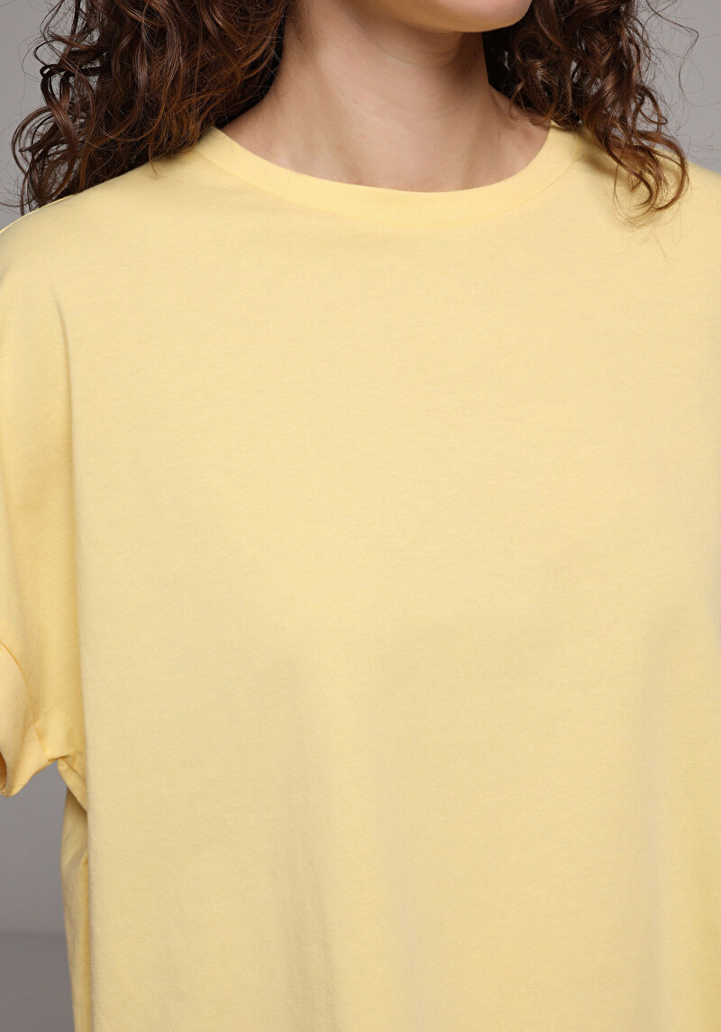 Imagine a Tricou Cu Maneca Scurta De Dama Galben Regular Fit  Cl1079751