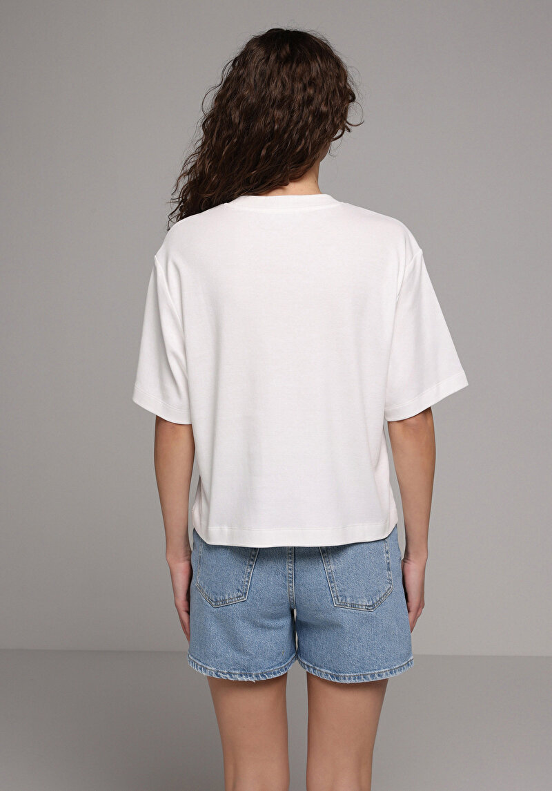 Imagine a Tricou Cu Maneca Scurta De Dama Alb Regular Fit  Cl1081409