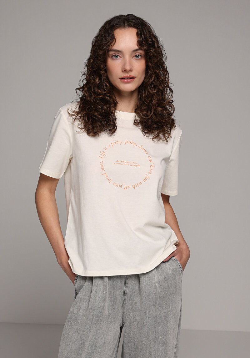 Imagine a Tricou Cu Maneca Scurta De Dama Ecru Regular Fit  Cl1078901