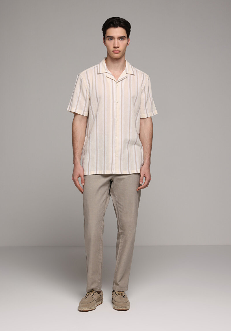 Imagine a Pantaloni De Barbati Bej Regular Fit  Cl1078470
