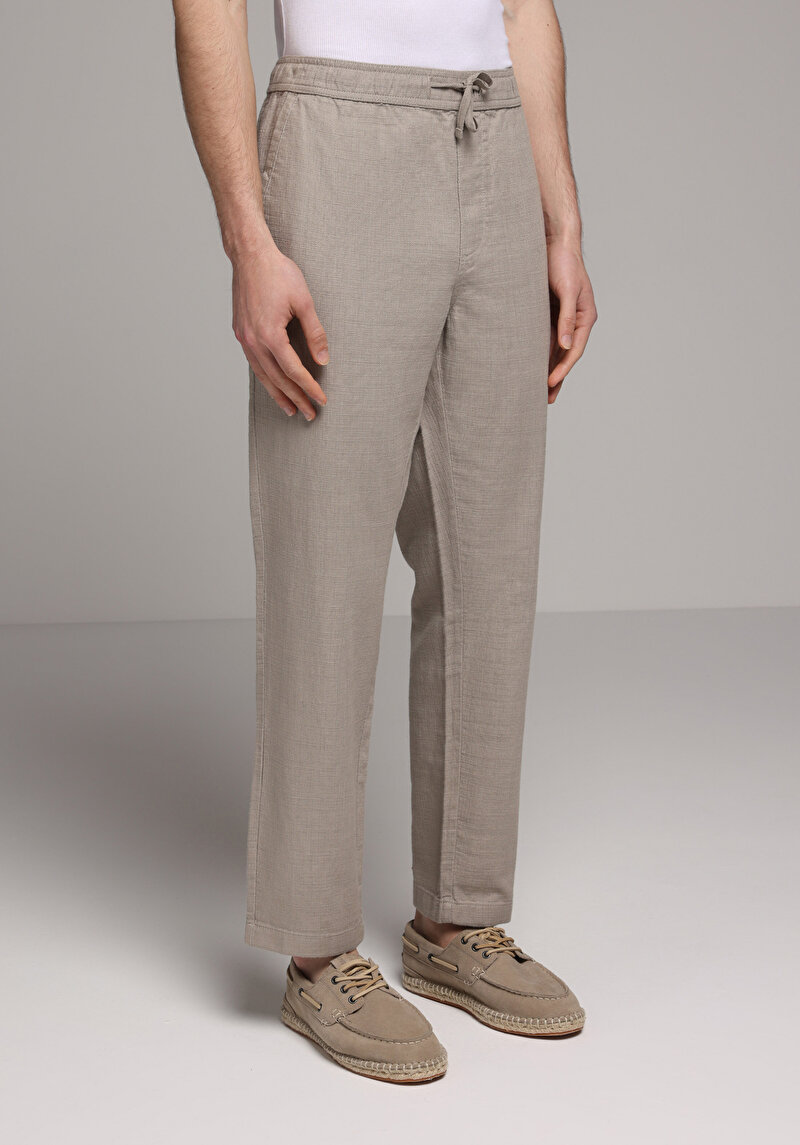 Imagine a Pantaloni De Barbati Bej Regular Fit  Cl1078470