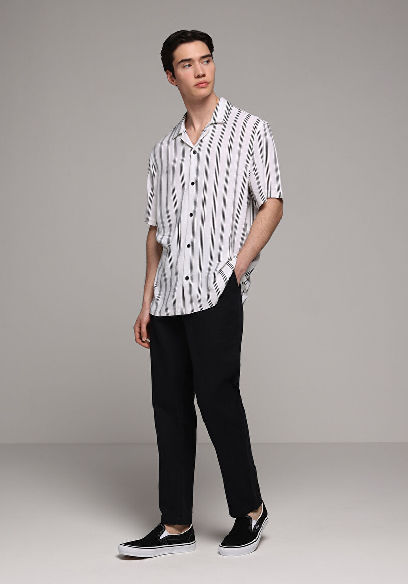 Imagine a Pantaloni De Barbati Negru Regular Fit Cl1078470
