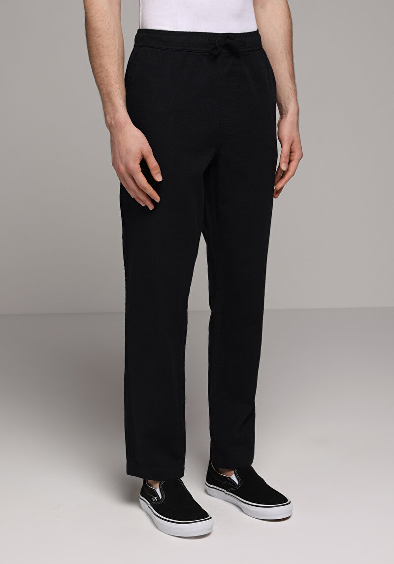 Imagine a Pantaloni De Barbati Negru Regular Fit Cl1078470