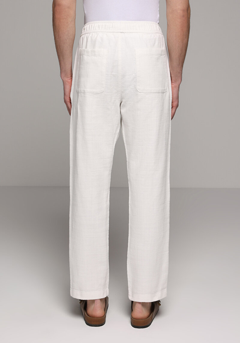 Imagine a Pantaloni De Barbati Alb Regular Fit  Cl1078470