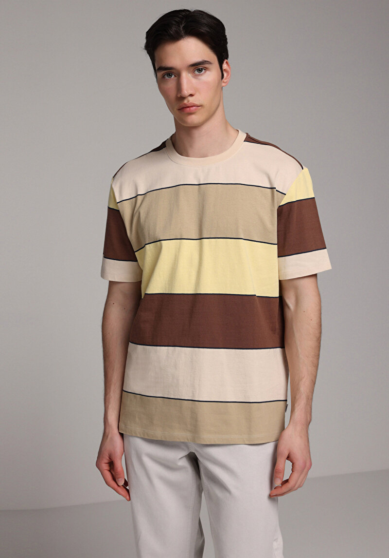 Imagine a Tricou Cu Maneca Scurta De Barbati Galben Regular Fit  Cl1080603