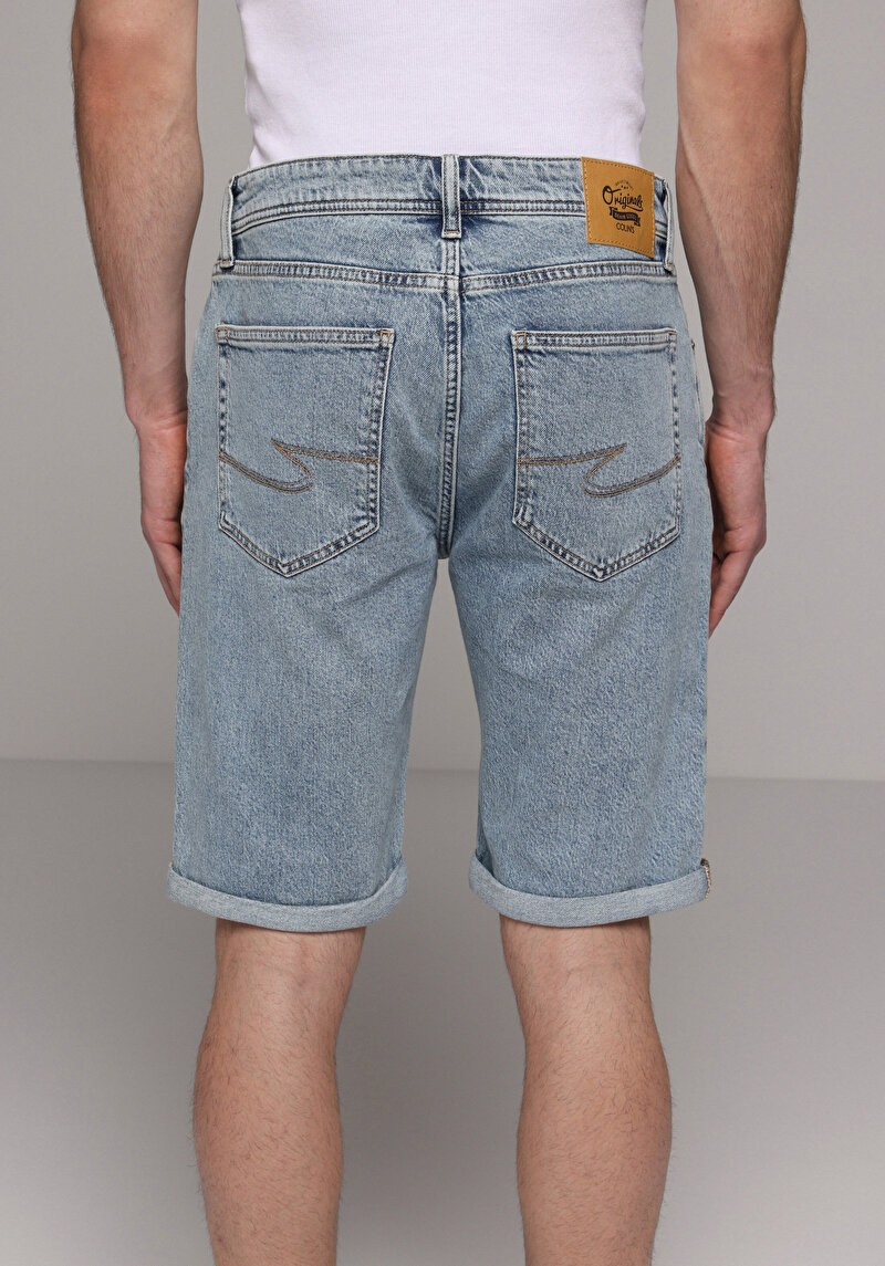 Imagine a Short / Pantaloni Scurti De Barbati  Straight Fit 044 Karl Cl1081095