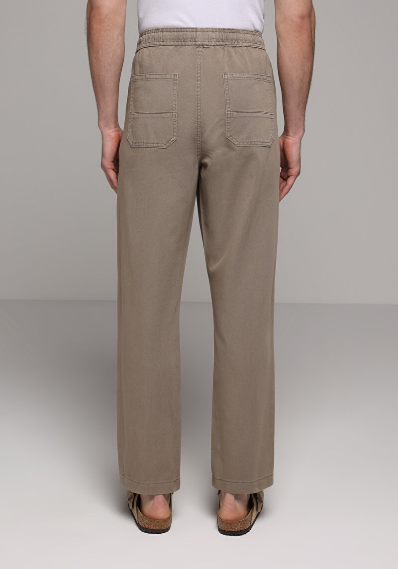 Imagine a Pantaloni De Barbati Bej Regular Fit  Cl1079993