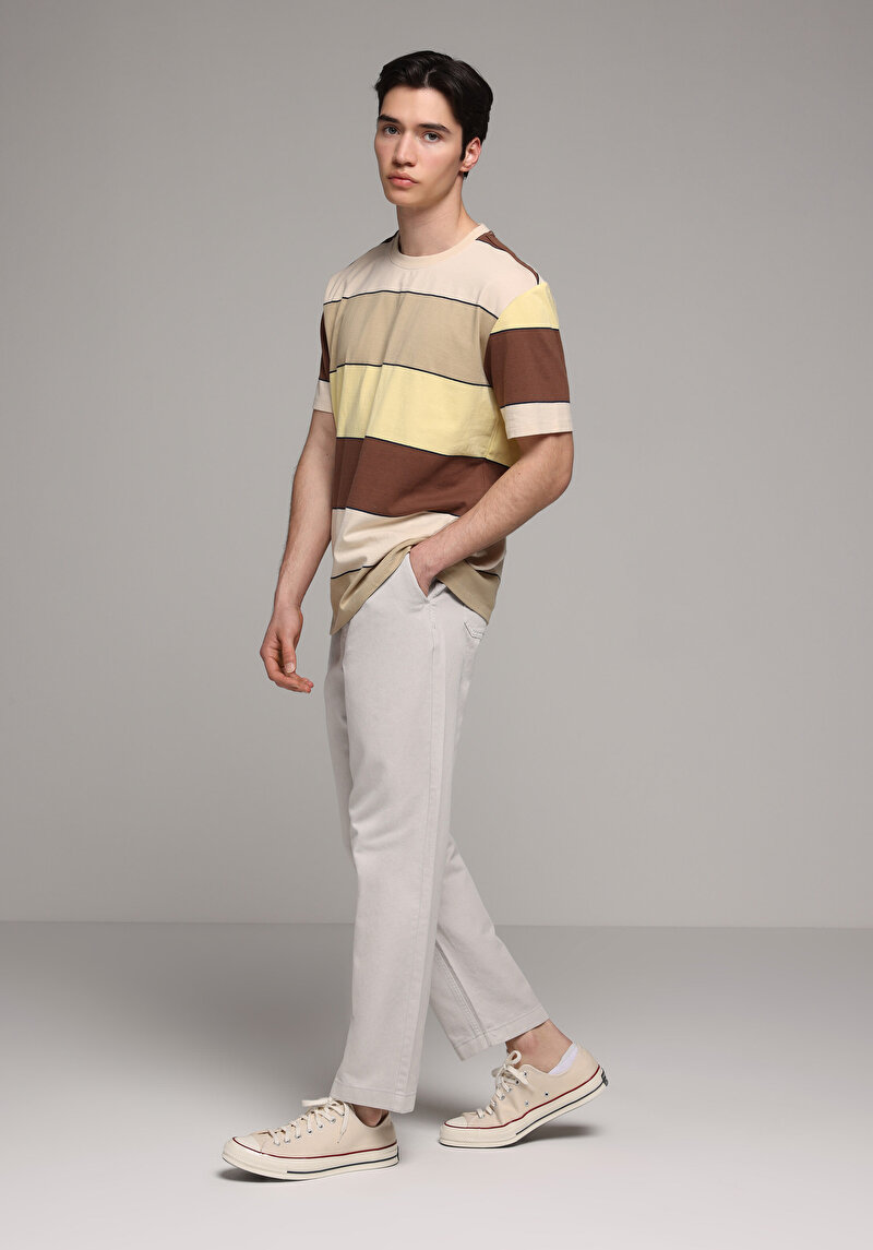 Imagine a Pantaloni De Barbati Alb Regular Fit Cl1079993