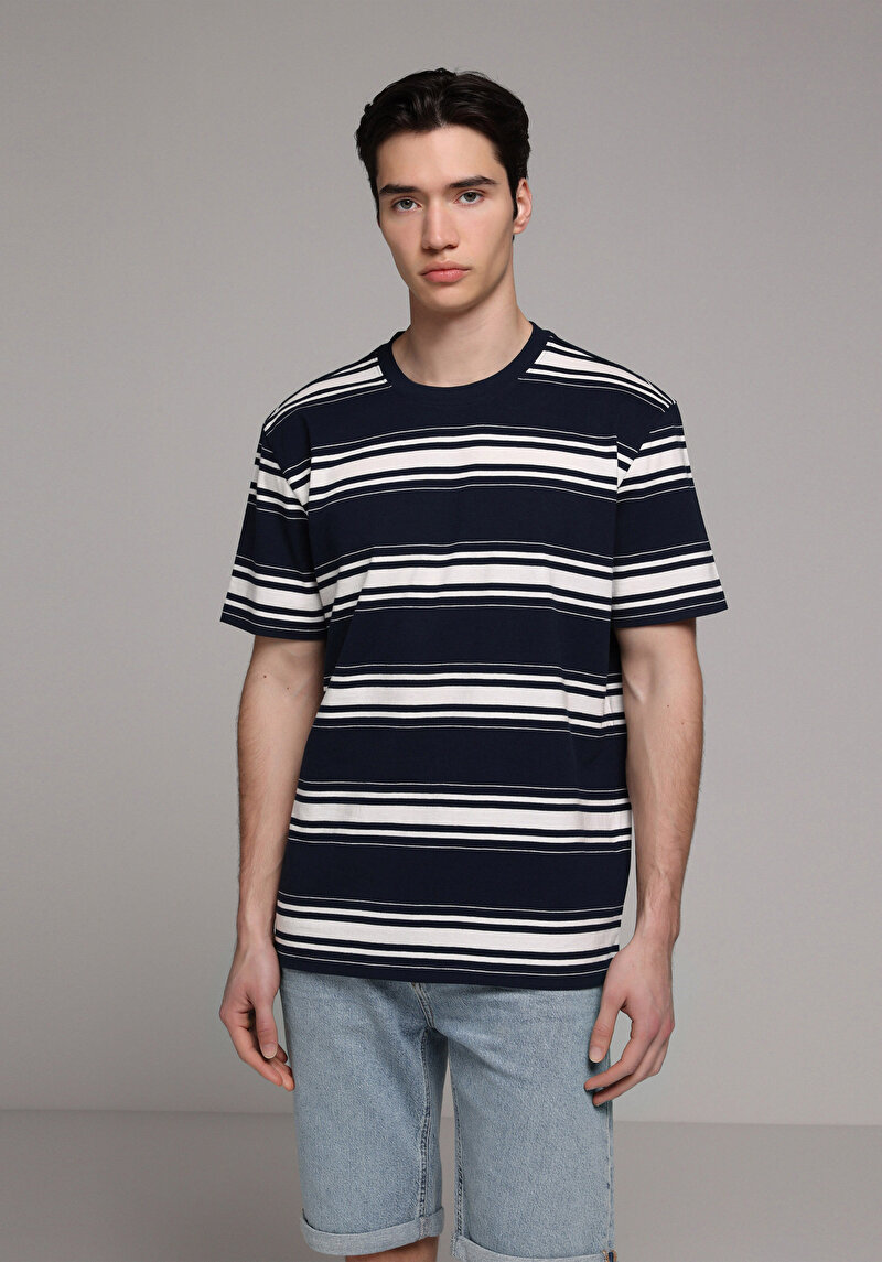 Imagine a Tricou Cu Maneca Scurta De Barbati Albastru Marin Regular Fit Cl1081611