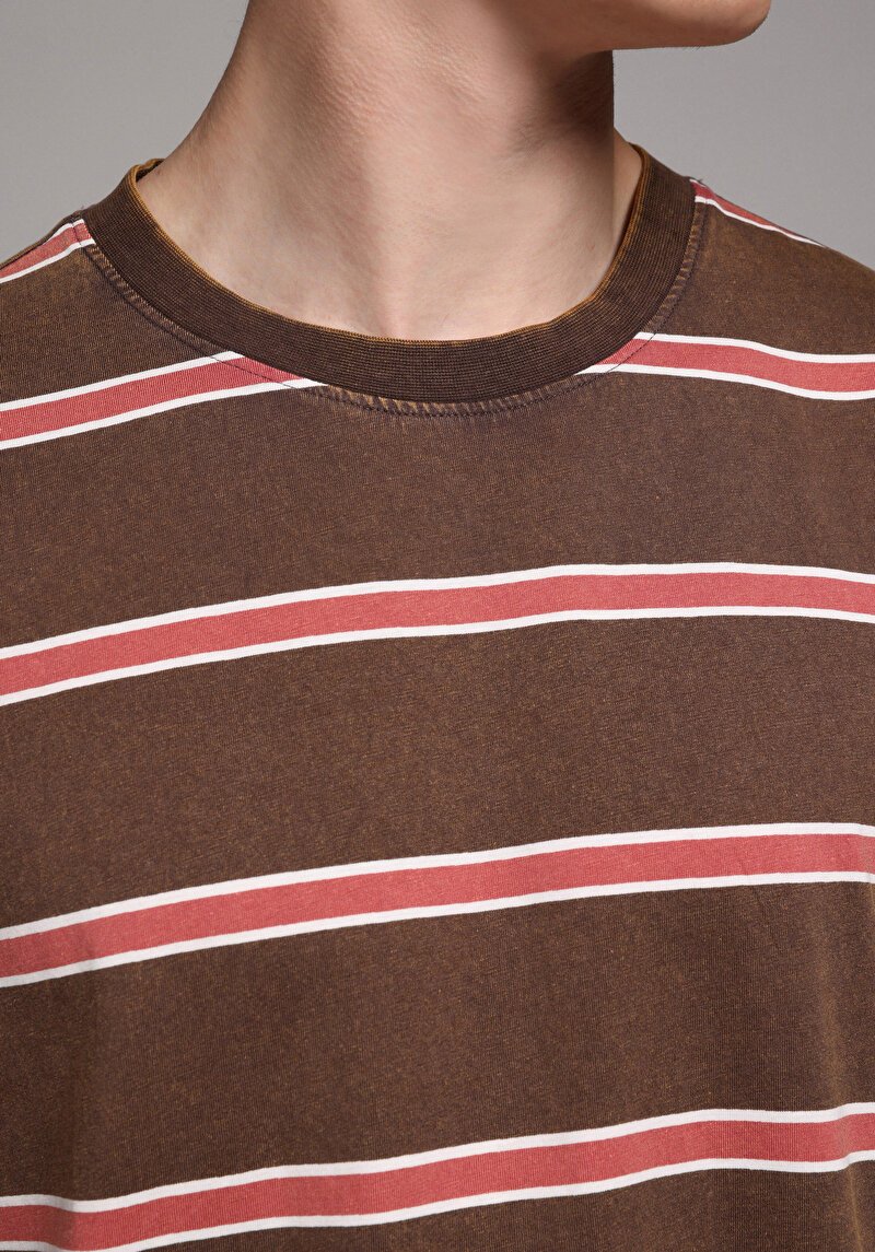 Imagine a Tricou Cu Maneca Scurta De Barbati Maro Comfort Fit  Cl1081615