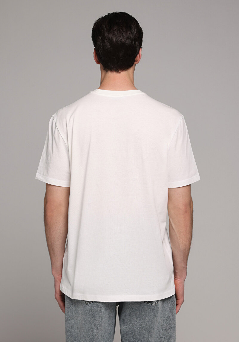 Imagine a Tricou Cu Maneca Scurta De Barbati Alb Regular Fit Cl1079386