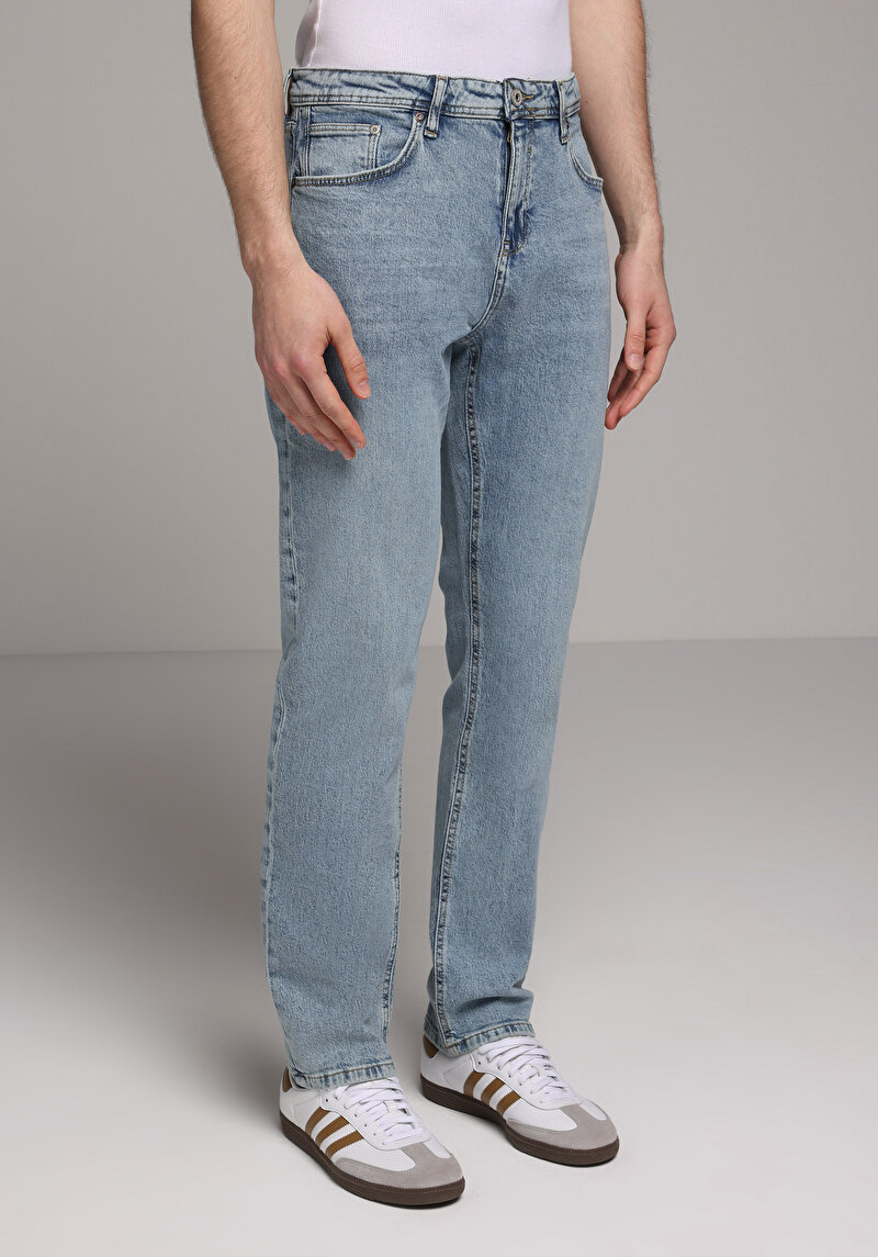 Imagine a Pantaloni De Barbati Straight Fit 044 Karl Cl1081768