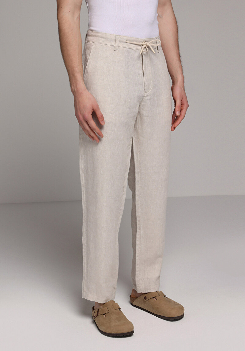 Imagine a Pantaloni De Barbati Alb Regular Fit Cl1079999