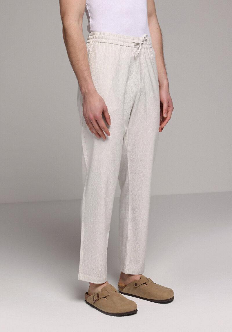 Imagine a Pantaloni De Barbati Alb Slim Fit Cl1080003