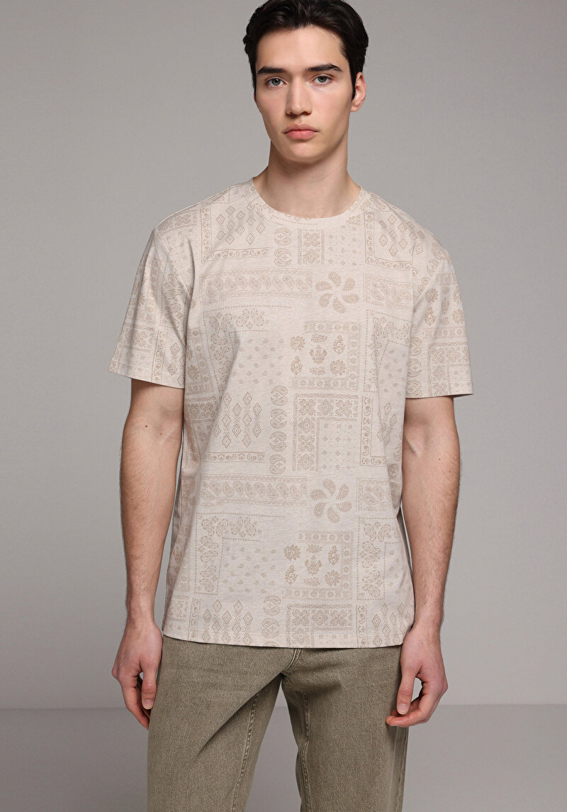 Imagine a Tricou Cu Maneca Scurta De Barbati Alb Regular Fit Cl1080057