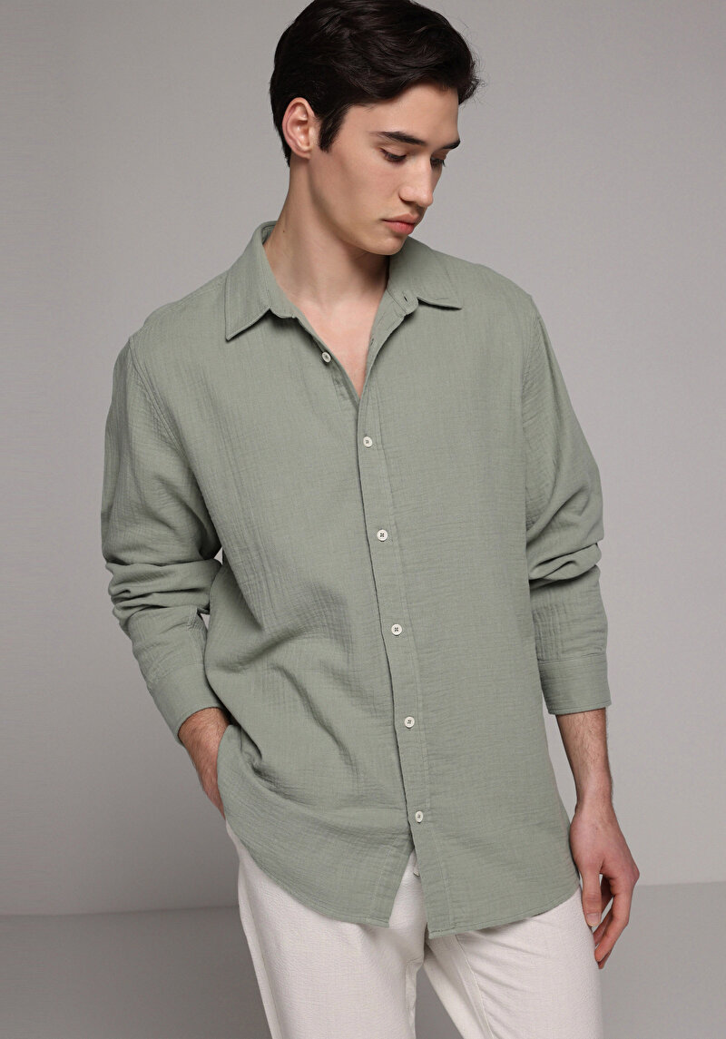 Imagine a Camasa Cu Maneca Lunga De Barbati Verde Relaxed Fit  Cl1080589